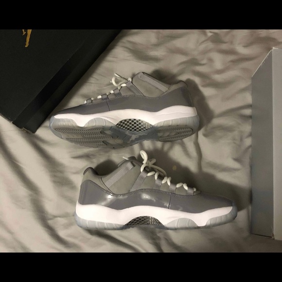 Air Jordan 11 Cool Grey - Picture 2 of 6